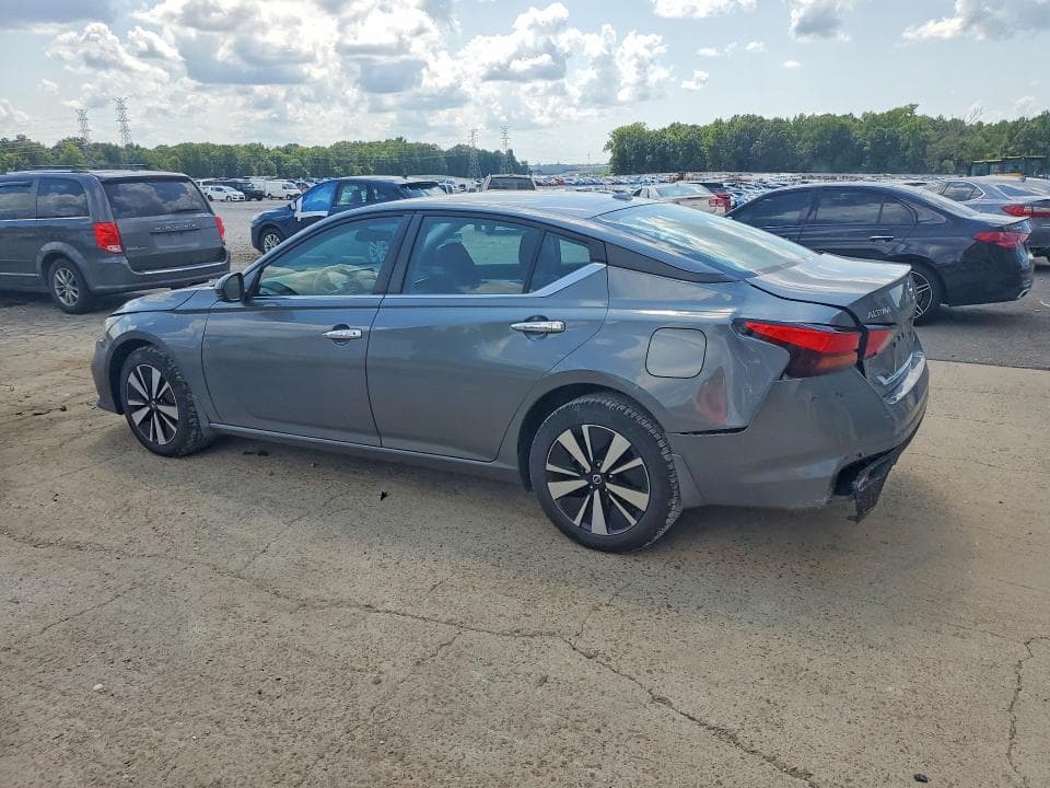 2022 NISSAN ALTIMA SV 2