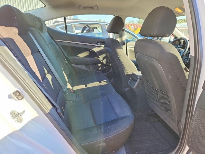 2017 HYUNDAI ELANTRA SE 10