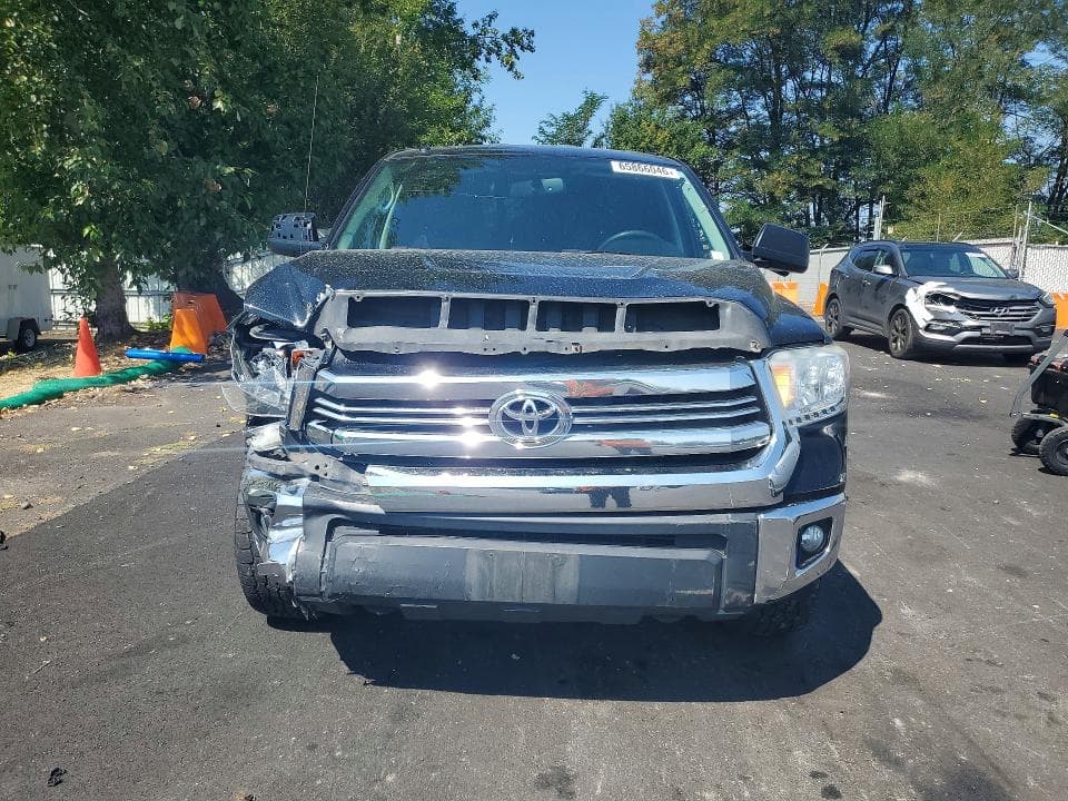 2017 TOYOTA TUNDRA SR5 5