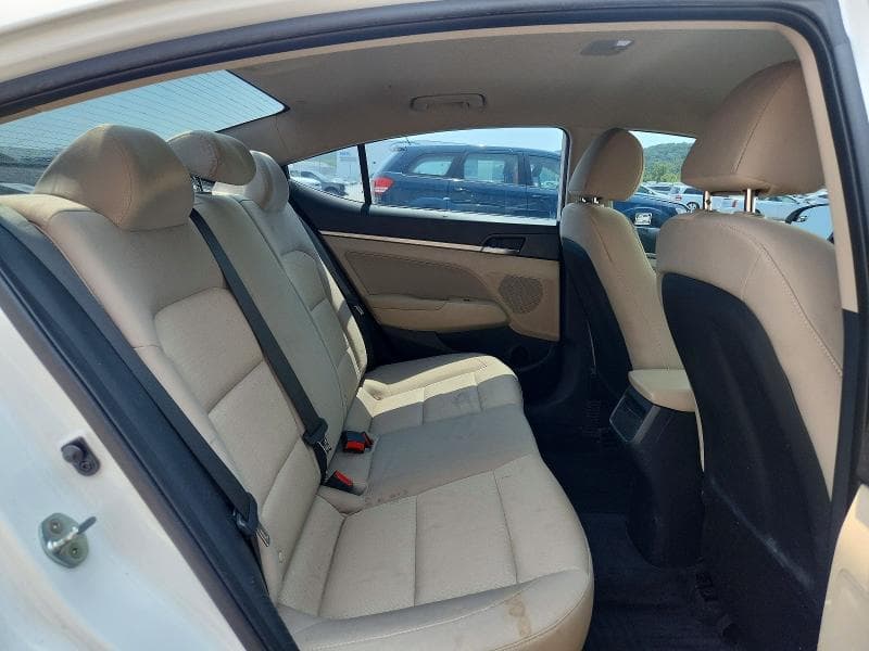 2017 HYUNDAI ELANTRA SE 10