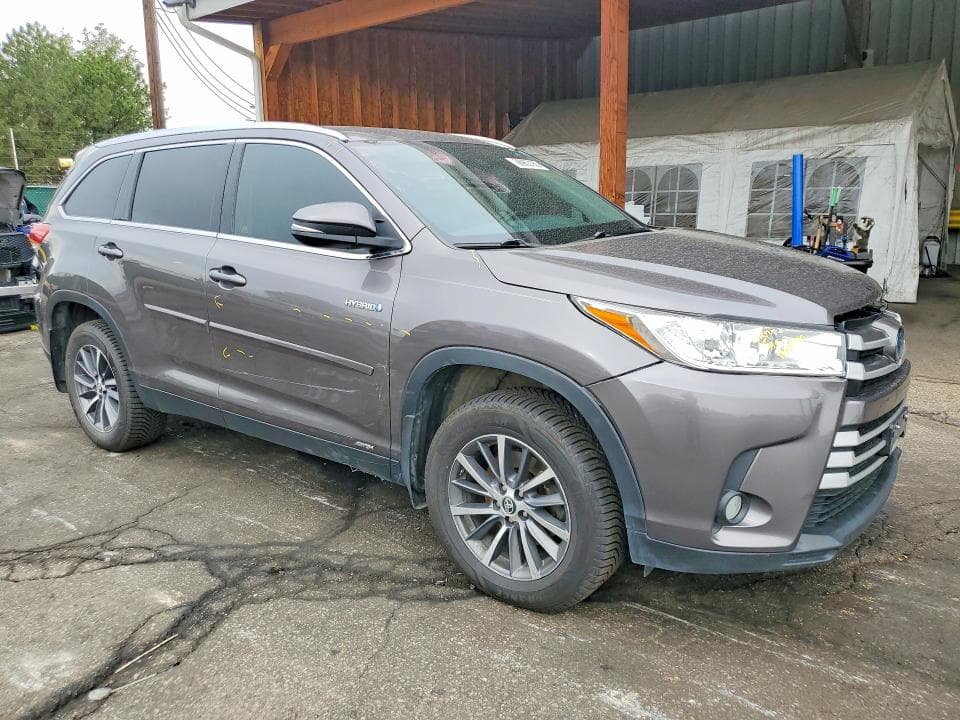 2019 TOYOTA HIGHLANDER HYBRID XLE 4