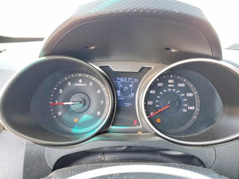 2017 HYUNDAI VELOSTER BASE 9