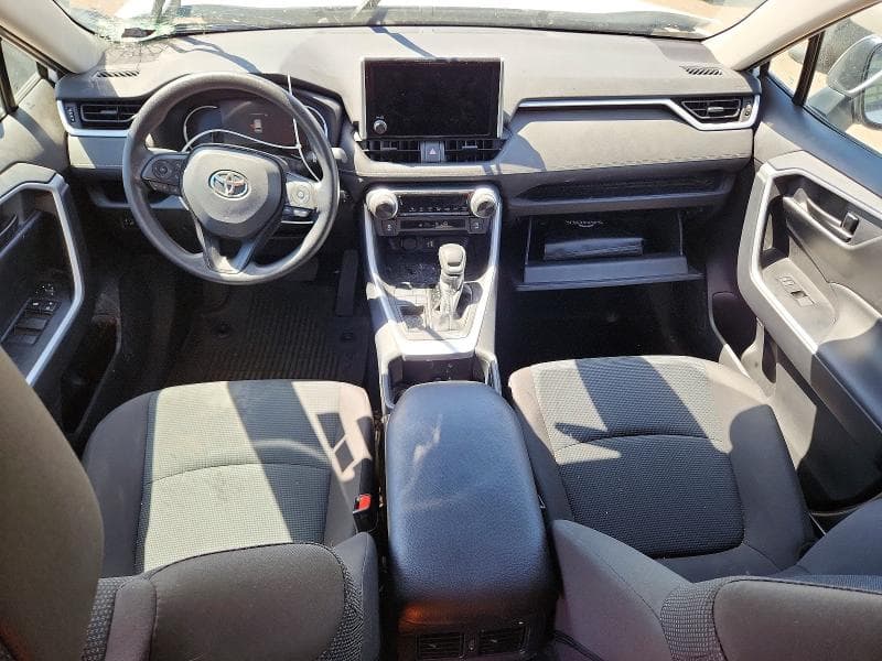 2025 TOYOTA RAV4 LE 8