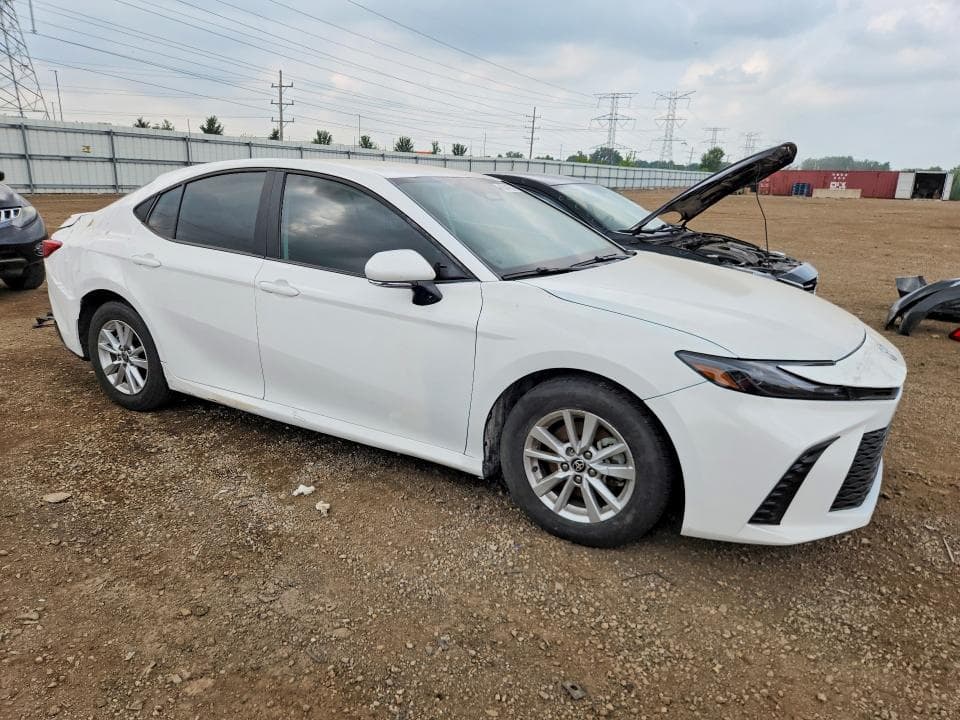 2025 TOYOTA CAMRY SE 4