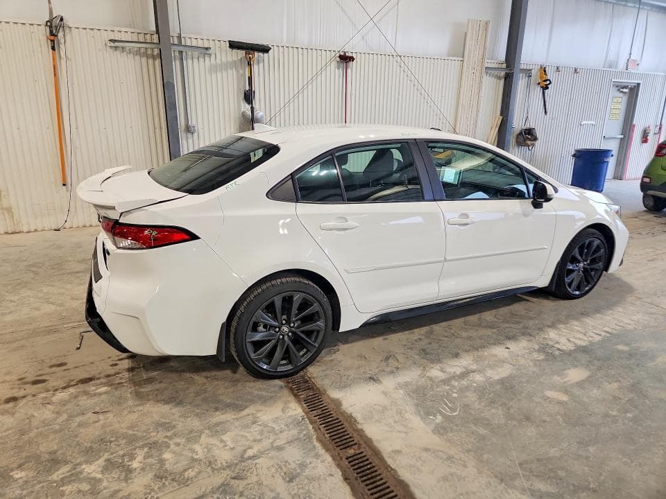 2026 TOYOTA COROLLA SE 3
