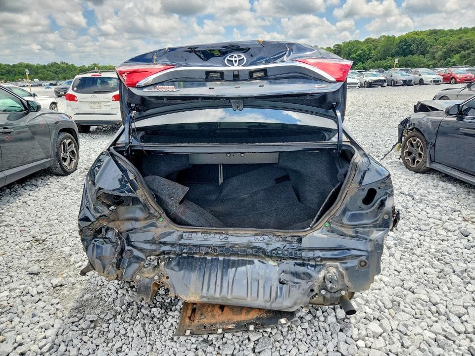 2017 TOYOTA CAMRY LE 6