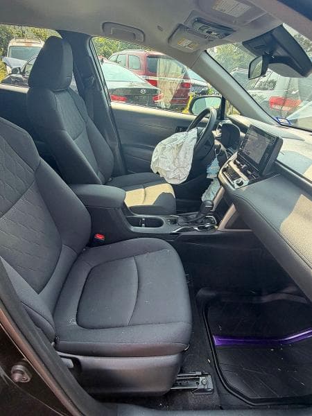 2024 TOYOTA COROLLA CROSS LE 5