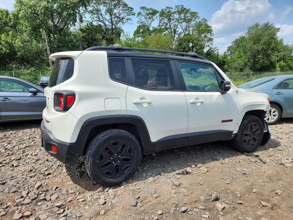 2018 JEEP RENEGADE TRAILHAWK 3