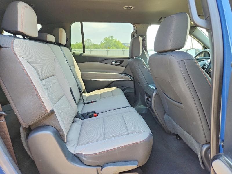 2025 CHEVROLET TRAVERSE LT 11