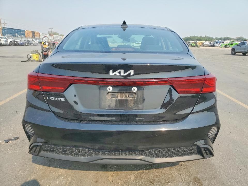 2023 KIA FORTE LXS 6