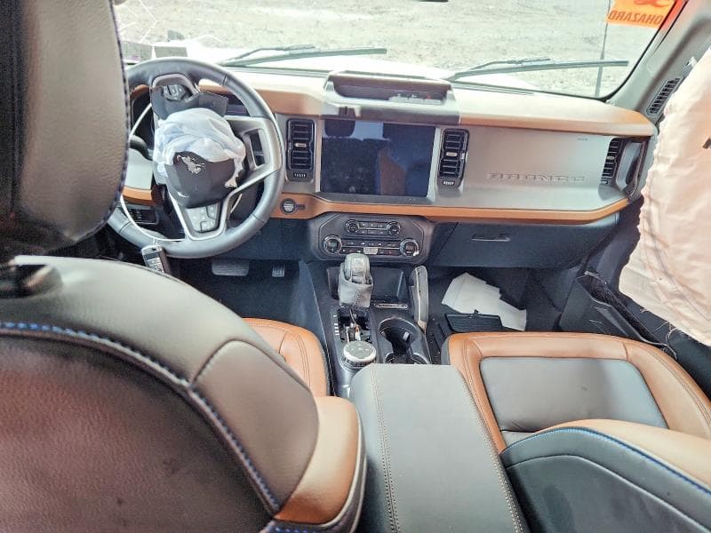 2024 FORD BRONCO OUTER BANKS 8