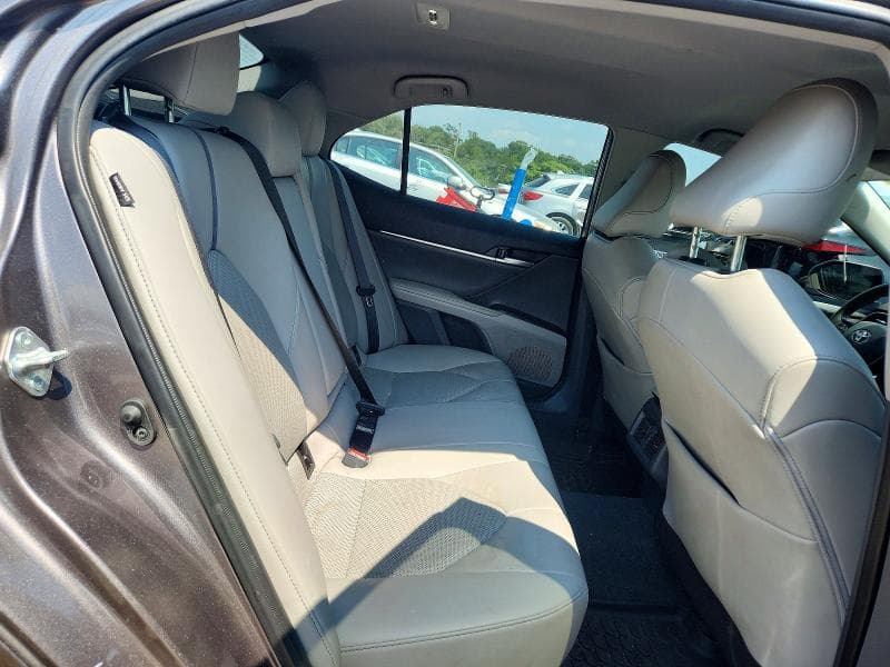 2023 TOYOTA CAMRY XLE 10