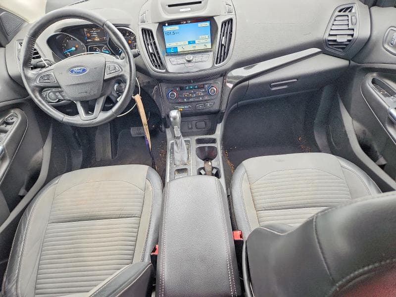 2017 FORD ESCAPE SE 8
