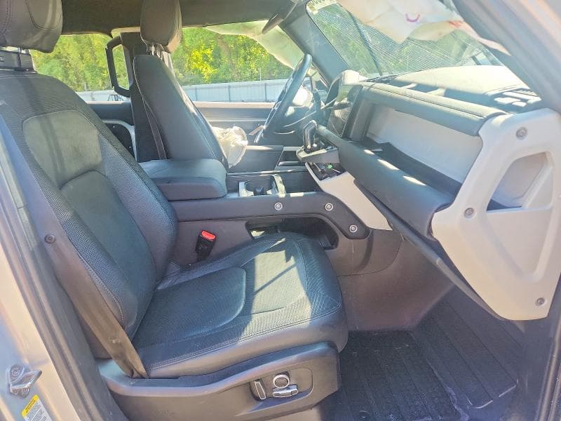 2024 LAND ROVER DEFENDER 130 X-DYNAMIC SE 7
