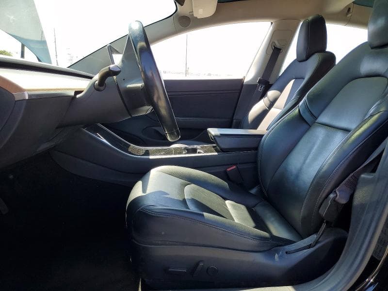 2018 TESLA MODEL 3 7