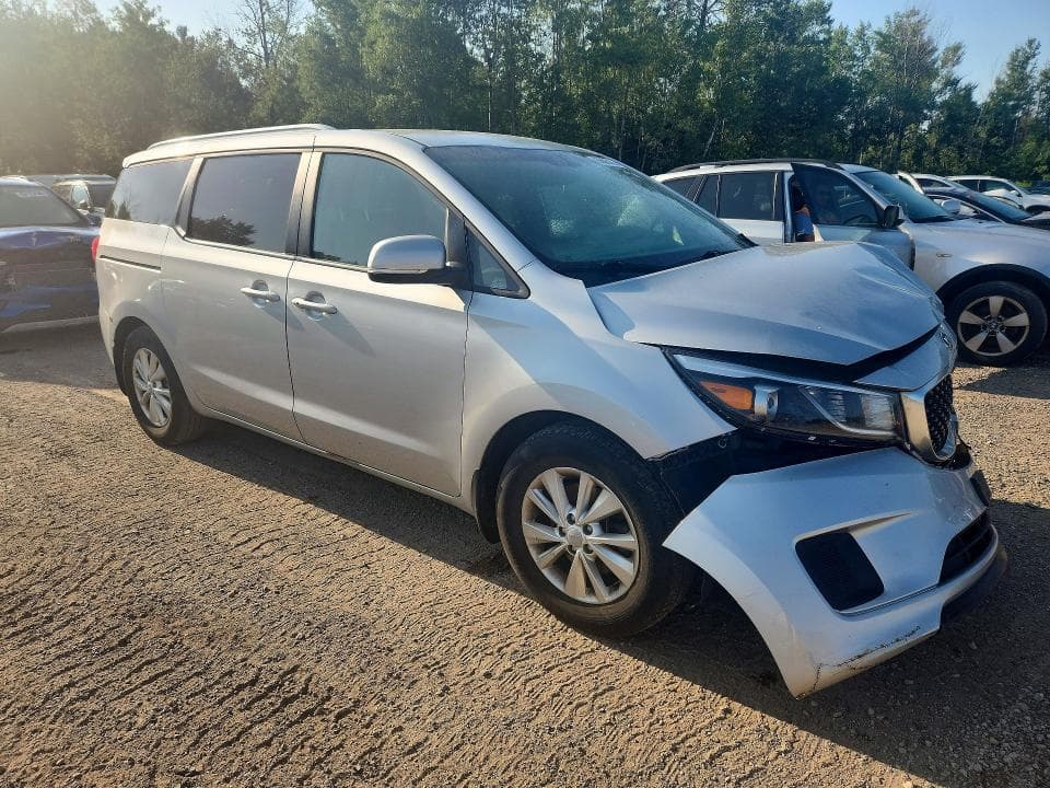 2017 KIA SEDONA LX 4