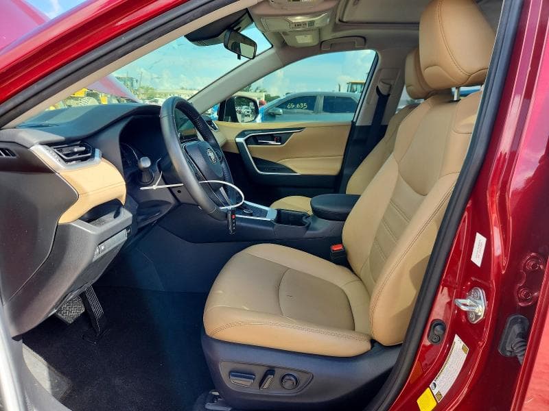 2023 TOYOTA RAV4 XLE PREMIUM 7