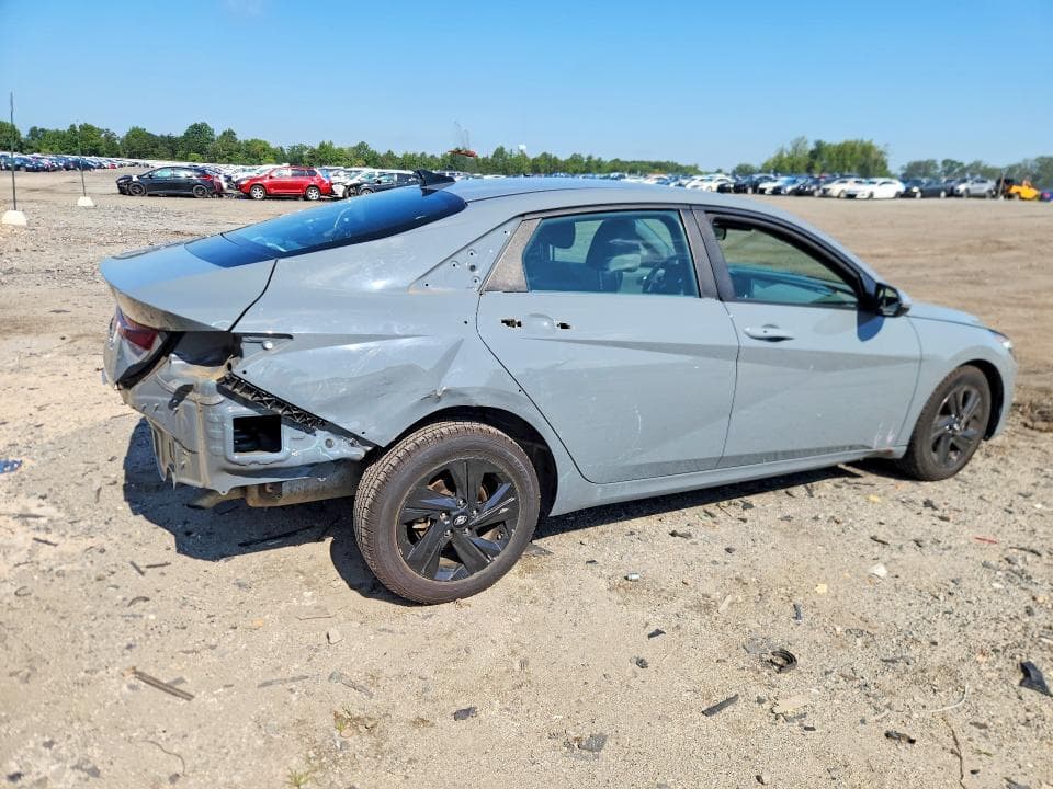 2021 HYUNDAI ELANTRA SEL 3