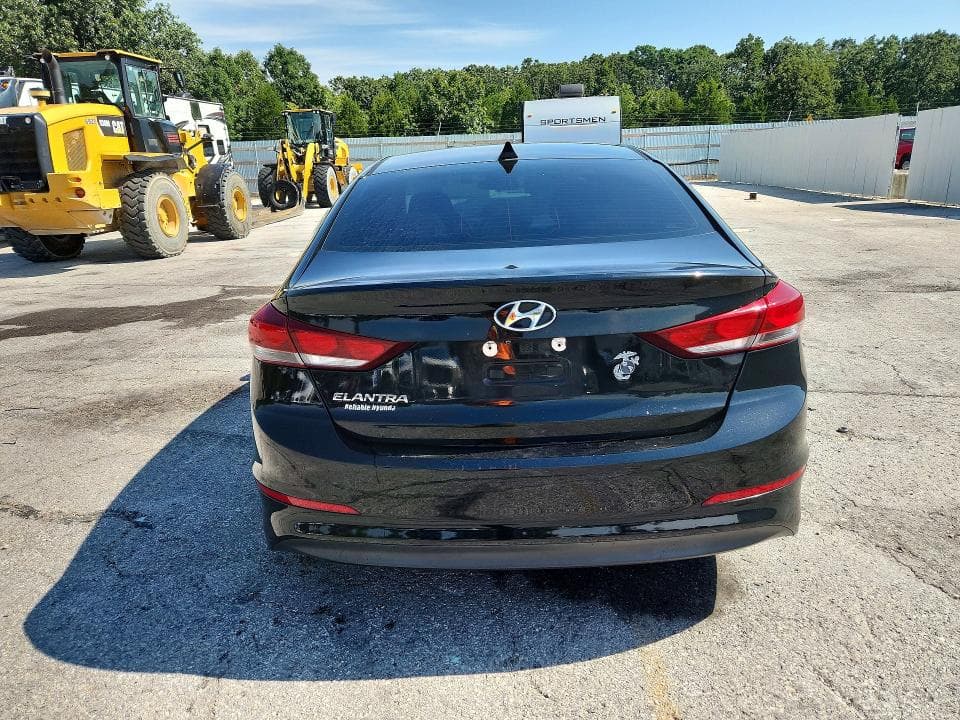 2017 HYUNDAI ELANTRA SE 6