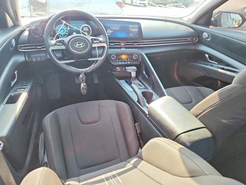 2024 HYUNDAI ELANTRA SEL 8