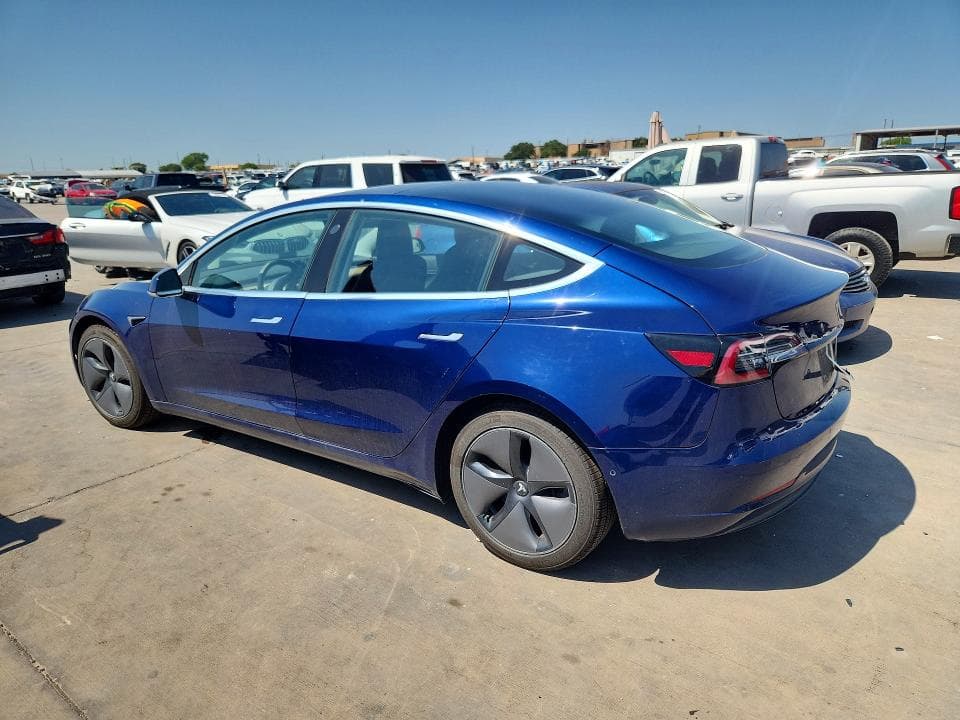 2018 TESLA MODEL 3 2