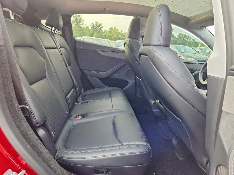 2026 TESLA MODEL Y 10