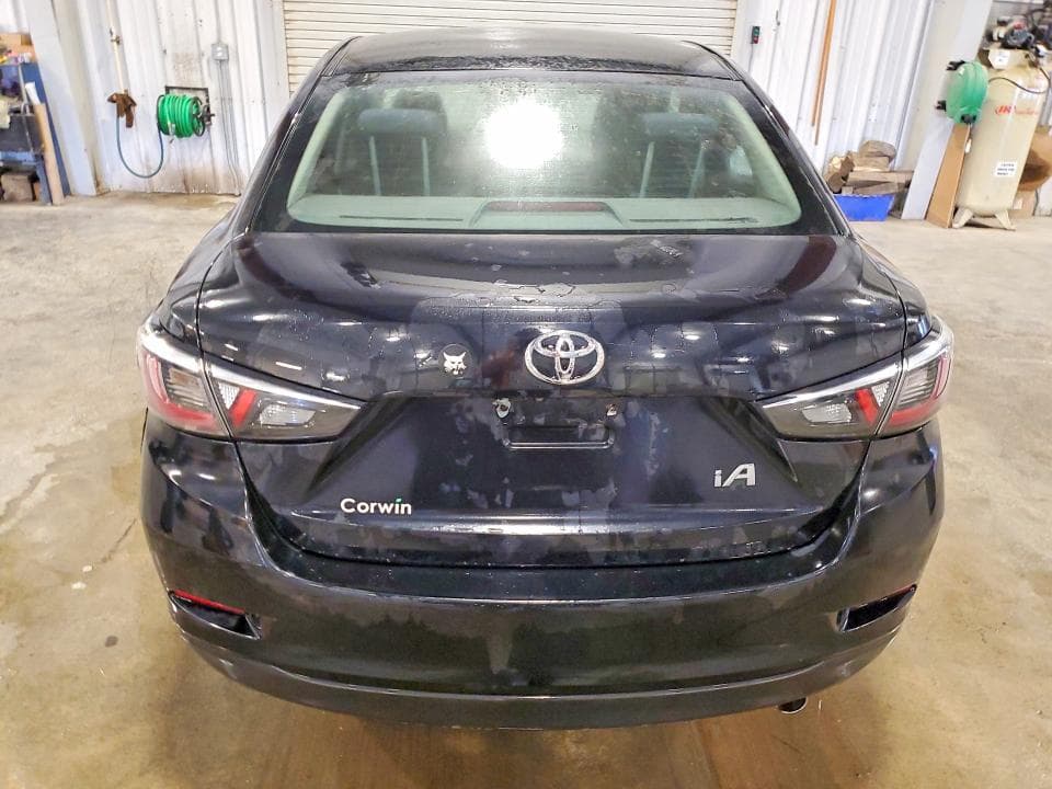 2017 TOYOTA YARIS IA BASE 6