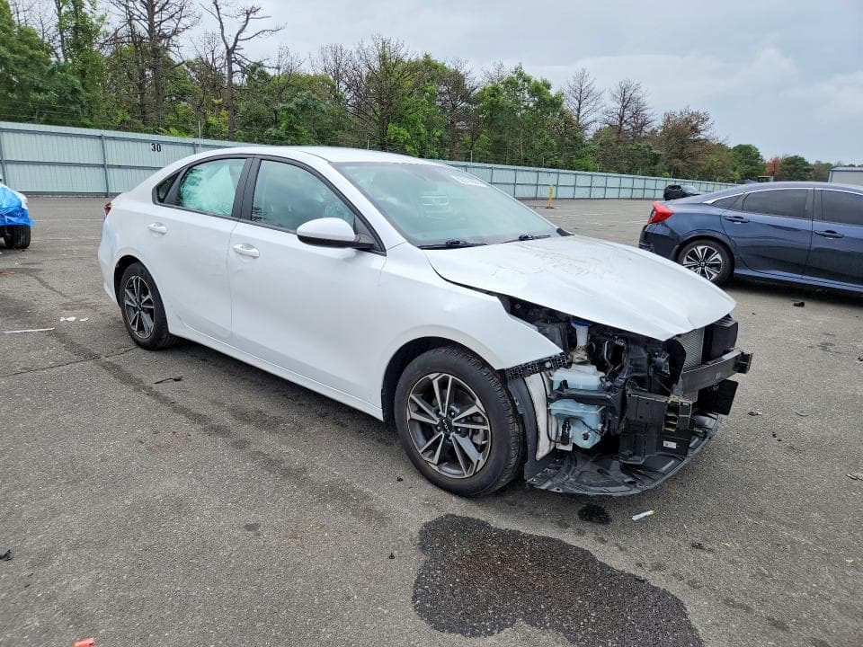 2023 KIA FORTE LXS 4