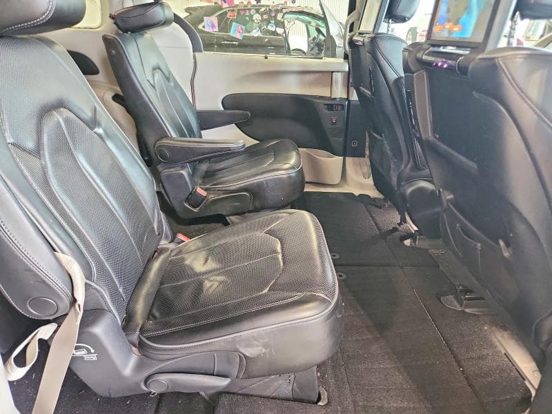 2018 CHRYSLER PACIFICA LIMITED 11