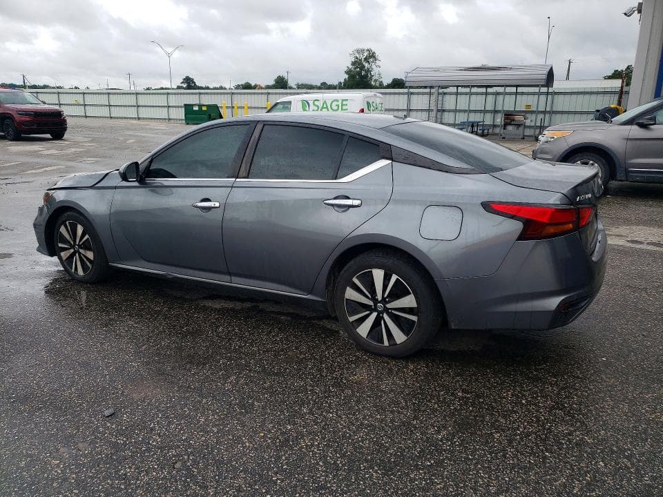 2021 NISSAN ALTIMA SV 2
