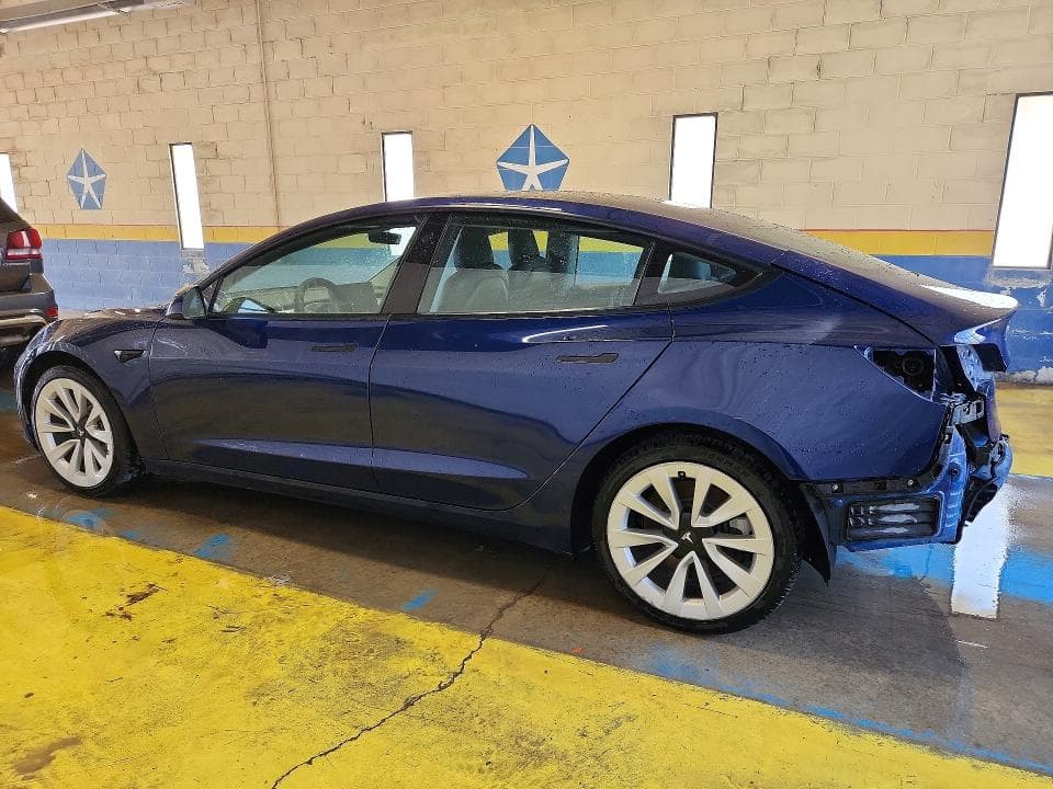 2022 TESLA MODEL 3 2