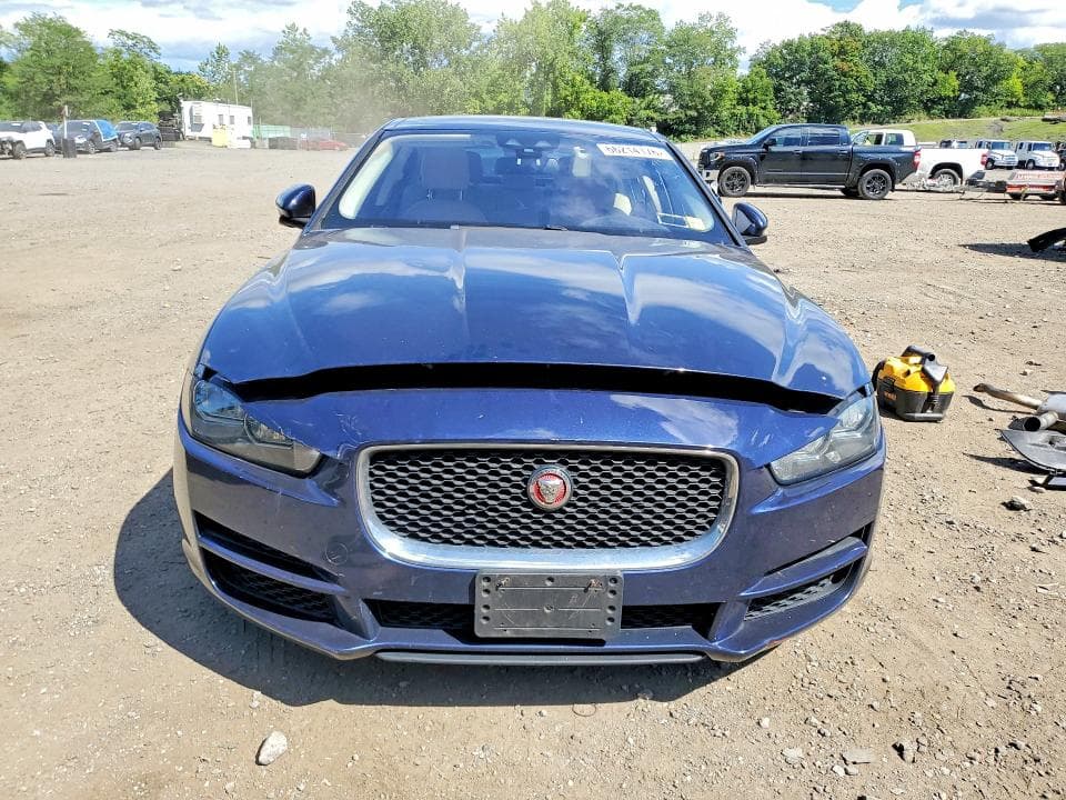 2018 JAGUAR XE 5