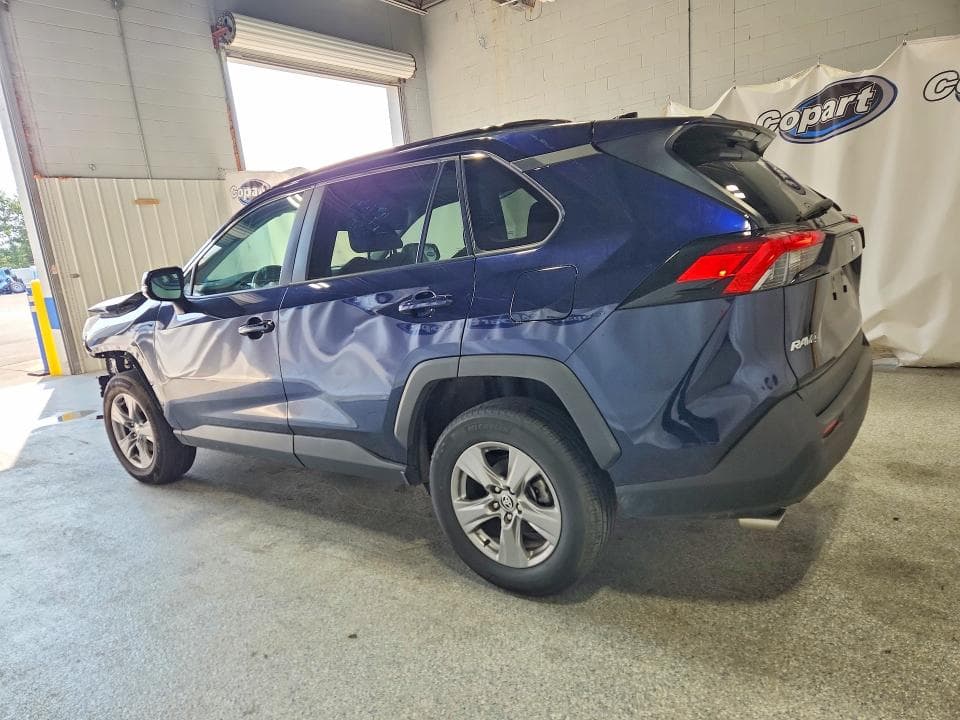 2024 TOYOTA RAV4 XLE 2