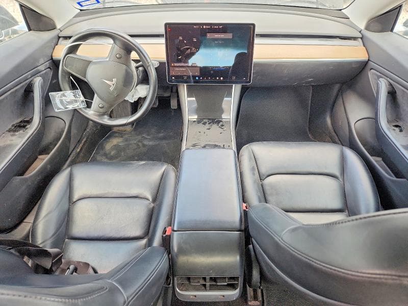 2018 TESLA MODEL 3 8