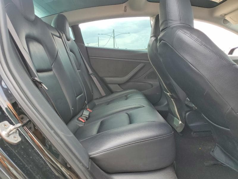 2018 TESLA MODEL 3 10