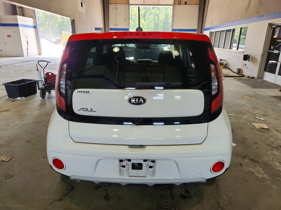 2019 KIA SOUL + 6