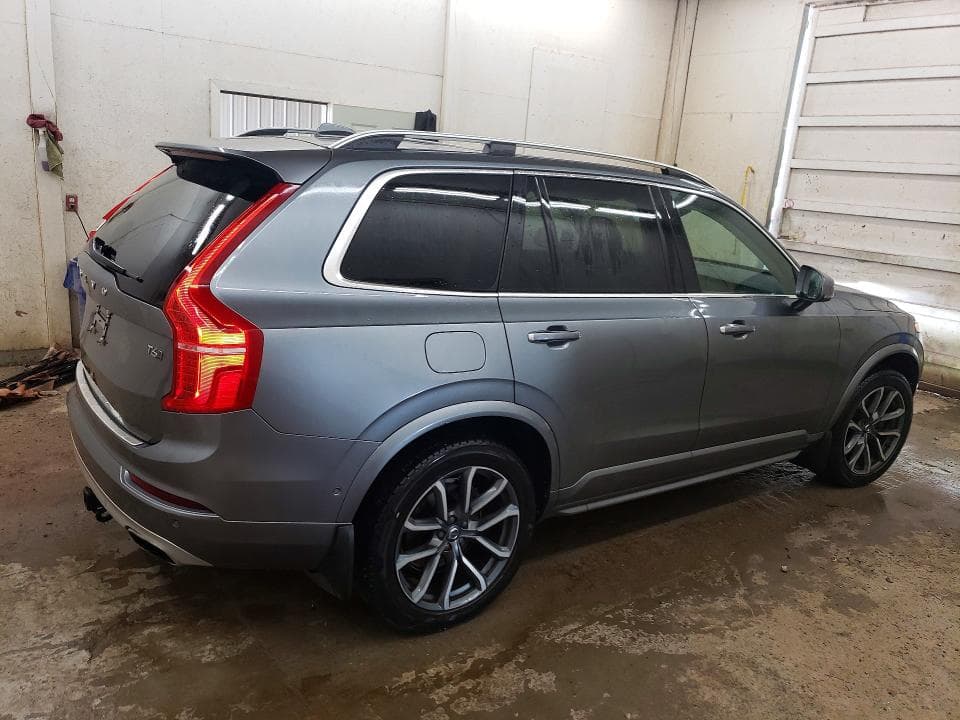 2017 VOLVO XC90 T6 3