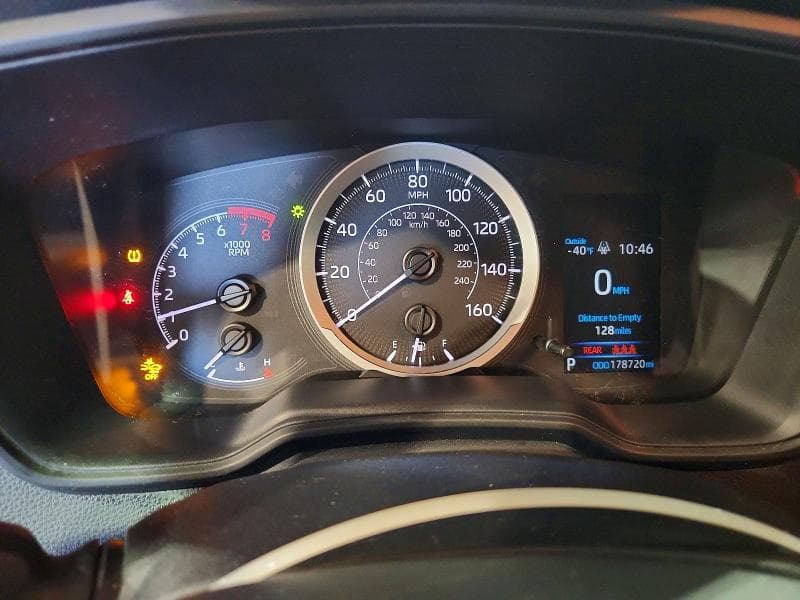 2021 TOYOTA COROLLA LE 9