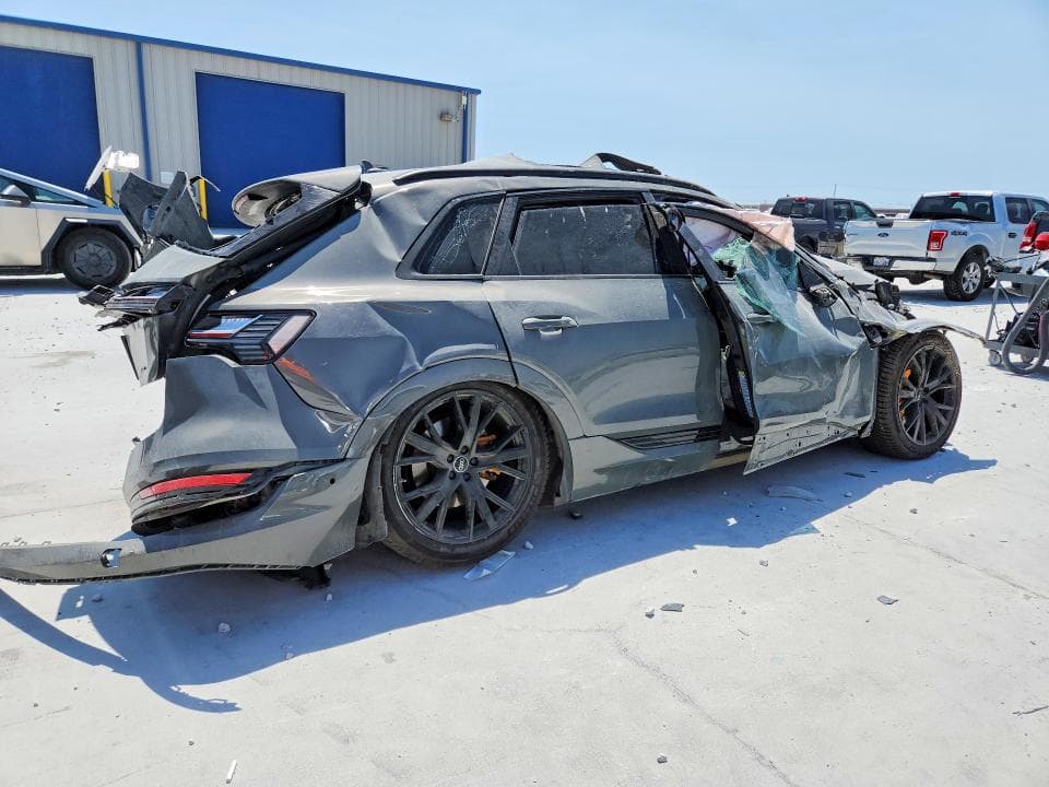 2022 AUDI E-TRON CHRONOS 3
