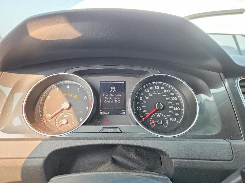 2019 VOLKSWAGEN GOLF ALLTRACK S 9