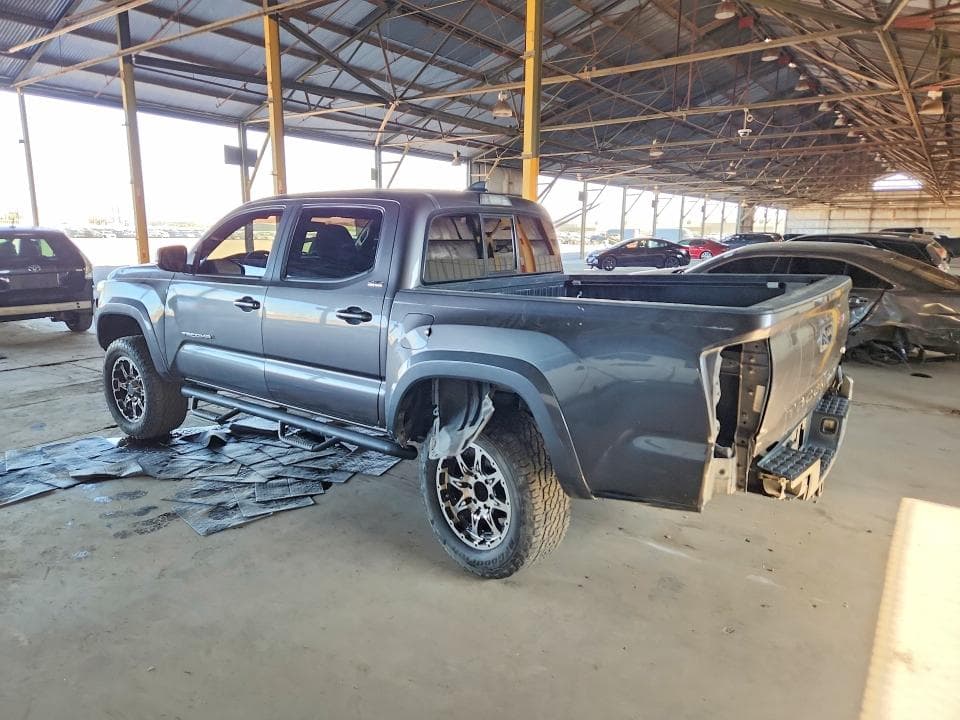 2017 TOYOTA TACOMA SR5 V6 2