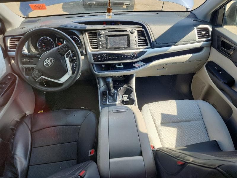 2019 TOYOTA HIGHLANDER LE 8