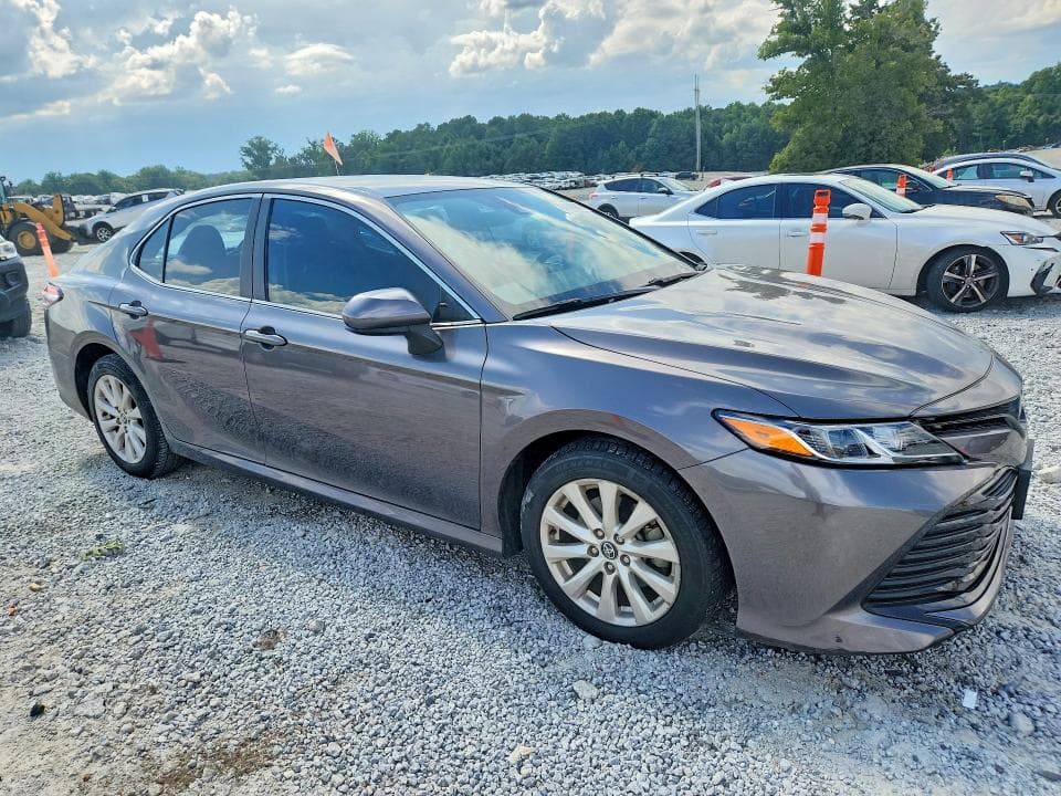 2020 TOYOTA CAMRY LE 4