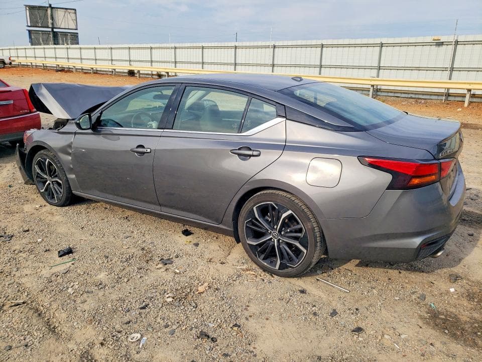 2024 NISSAN ALTIMA SR 2