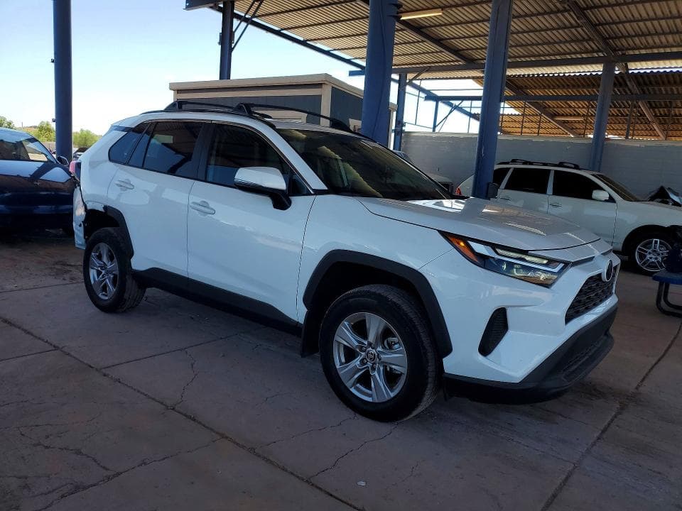 2025 TOYOTA RAV4 XLE 4