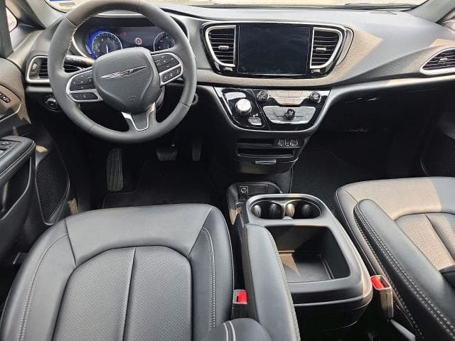 2025 CHRYSLER PACIFICA SELECT 9