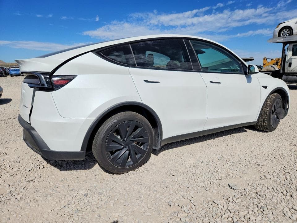 2026 TESLA MODEL Y 3