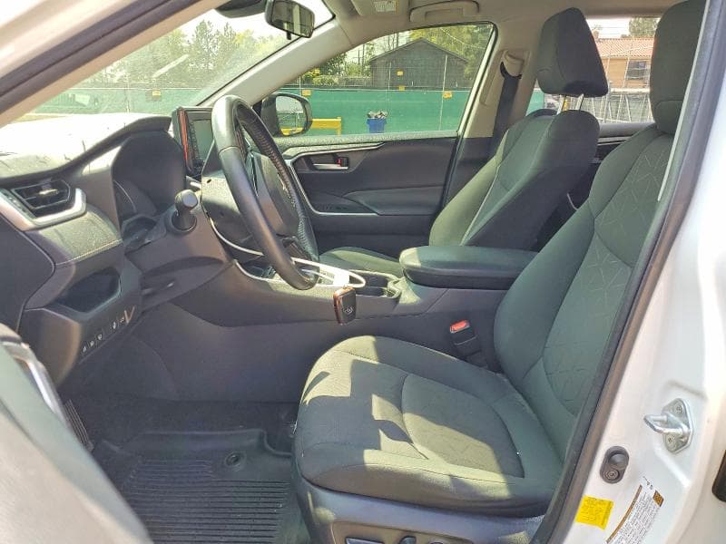 2019 TOYOTA RAV4 XLE 7