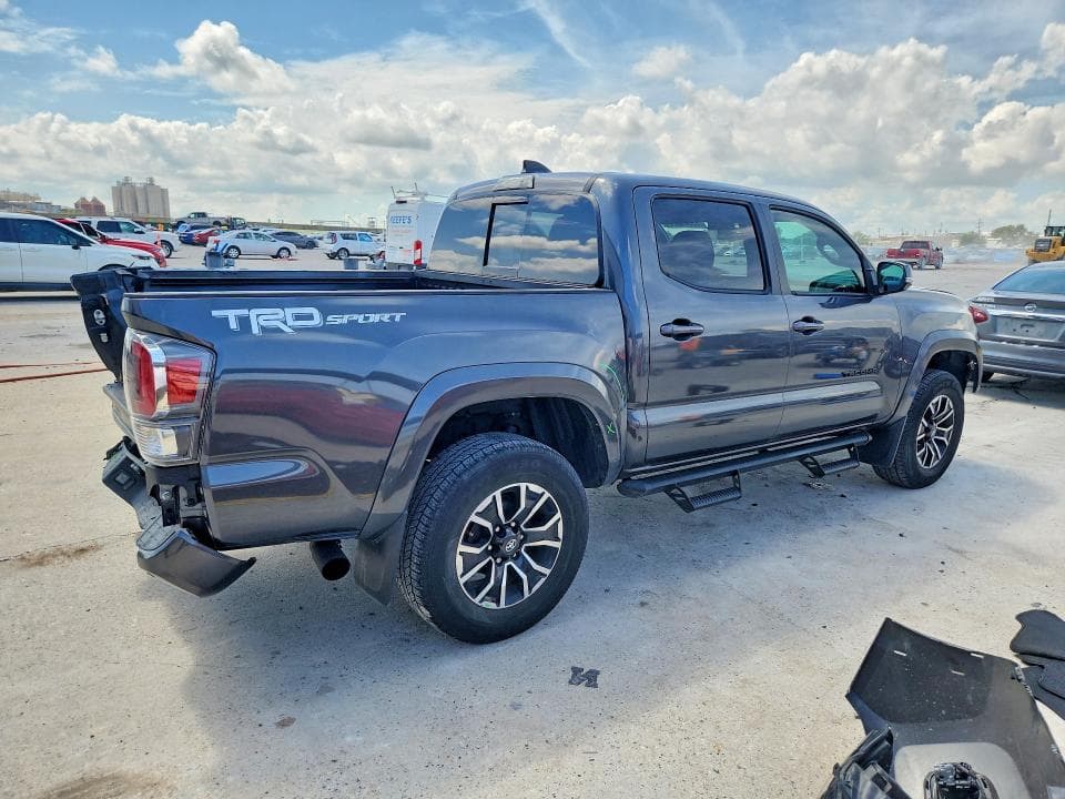 2023 TOYOTA TACOMA TRD SPORT 3