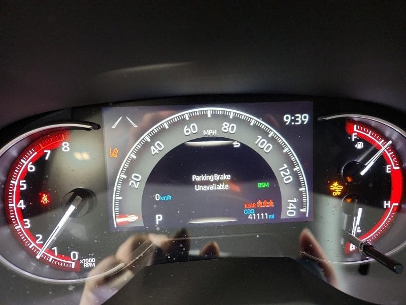 2024 TOYOTA RAV4 XLE 9